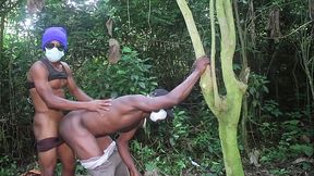 I fuck my friend Gr&eacute_gory in the field while we leave to pick up the wood in the forest. His long, well -tense and doduing cock