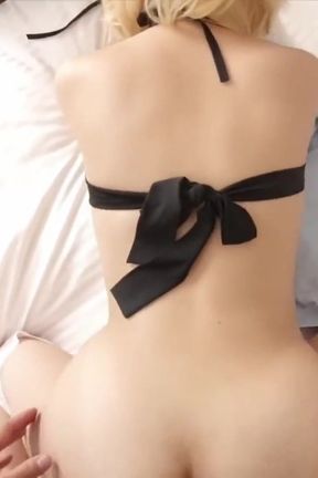 Unexpected Intensity Breaks the Calm, a Candid Shoot Captures Relentless Passion at Its Peak