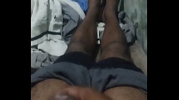 Batendo punheta J&uacute_lio