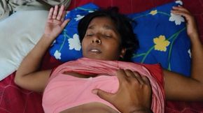 Pregnant Bhabhi Ke Moti Chut Me Bhabhi Ke Aapna Bada Land Dal Diye- Hindi Village Block Girl XXX.