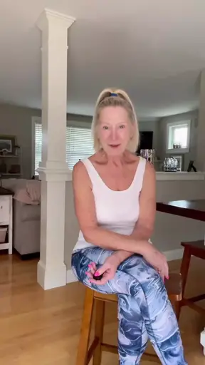 GILF PORNSTAR DANI D SHOWS YOU HER HOME!!