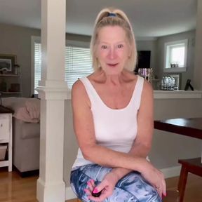 GILF PORNSTAR DANI D SHOWS YOU HER HOME!!