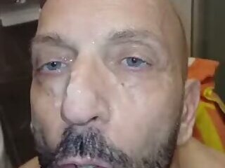 Schiavo italiano sottomesso