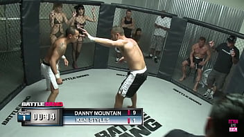 Blonde hottie Alexis Texas rewards the winning fighter with a sloppy blowjob and her pussy