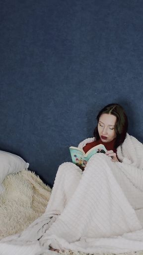 Tiny Roommate’s Nightmare: Drowning in My Hot Cocoa & Marshmallows