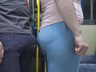Pervert Stranger Touch Her Ass Inside Bus and Ejaculate Using Gal's Hand