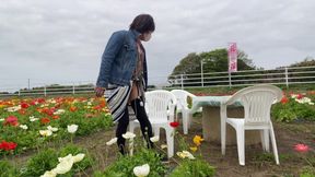 No195 Tucking Exposure in a Flower Garden