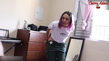 Esposa Novinha E Safada Chupou Minha Rola Depois De Experimentar As Roupas Novas Que Comprou!! Pediu Porra na Boca E Esperou O Leitinho Com a Língua Pra Fora - Cherry Adams & Rick Adams - B