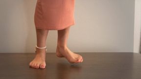 Amazing Feet Of Stella In Pink Dress - HD 2560x1440