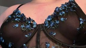 Video sent by @wwwyyymmm @Showing Boobs & #BBW #Sexy Lingerie #Solo porno film gratis | Tik.Porn