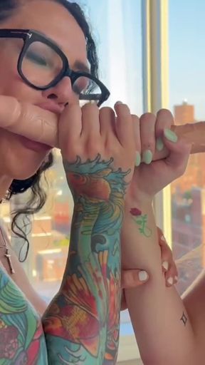 Hot Friends Rosie Rider Cheat on Their Bfs in Sneaky Hookup