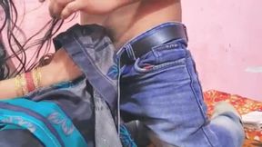 When the sister-in-law disturbed the student brother-in-law, the brother-in-law fucked the sister-in-law.