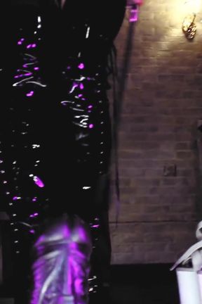 Hot fetish mistress Eva Latex show big black dildo toy dominatrix domina solo kink