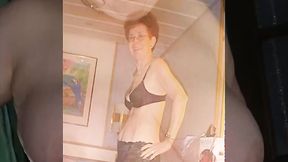 ”ILoveGrannY Homemade Pics of Willing Moms”