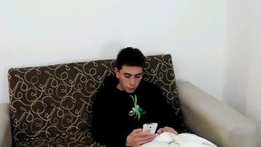 llega de la calle caliente y me hace cojerle el culo hasta cansarse y llenarle la cara de leche parte 1