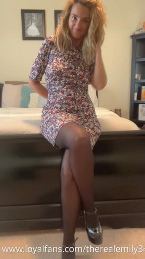 Do you like heels and thighhighs?