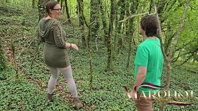 C&rsquo_est l&rsquo_Automne : Mon Amant Me Baise le Cul Hard Contre un Arbre en For&ecirc_t avec Gorge Profonde et Squirt