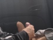 Punheta arriscada para estudante gostosa.