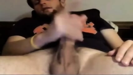 Str8 Guy Strokes Big Cock on Webcam