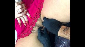 Coloquei piercing na buceta e dei para o tatuador