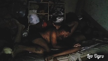 Fui ajudar minha enteada arrumar a bagunça na casa da avó dela acabei fudendo ela. (Nicoli Fox)