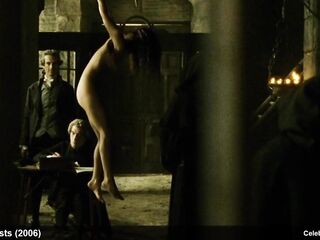 Natalie Portman all bare and coarse vids