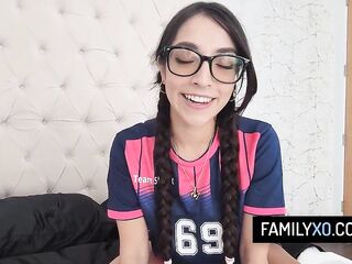 Concupiscent teen entice stepdad by showing him her juicy cunt and getting a creampie after