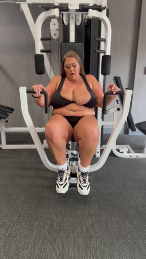 Blonde BBW MILF