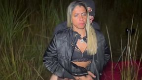 CUCKOLD LEAVES WIFE AT EASE &mdash;  ENDOWED ON AV. BRASIL