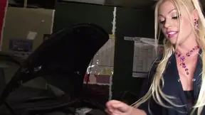 Cindy Behr a MILF with two nice tits loves to take it in the