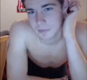 Twink's Delicious Butt on Webcam