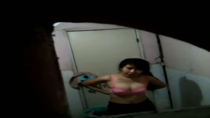 NGINTIP TEMAN KERJA MANDI