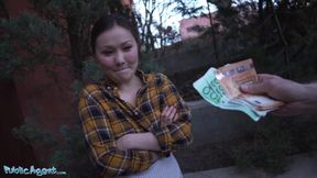 Public Porn Asian Babe Luna Truelove Offers Her Cream Cakes for a Creampie