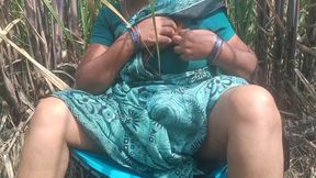 Tamil aunty masturbating in sugarcane plantation