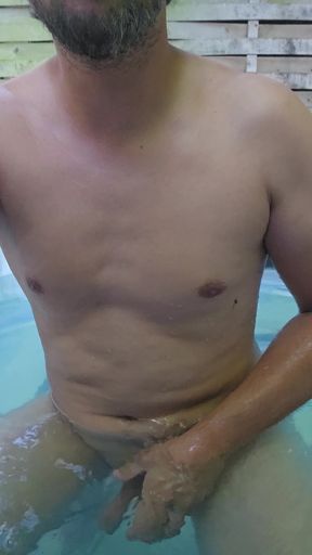 Wixen in the whirlpool
