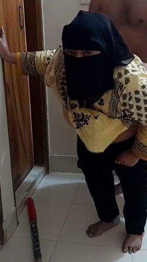 ek chor ghar mein aya aur mere wife ko kutte ke tarah choda Jabardast (came to the house &amp; fucked housewife Doggy&hellip;   Clip 2
