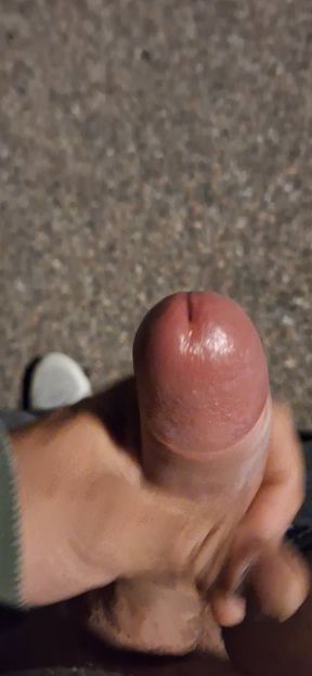 I can't ejaculate! Can a girl help me too?  I'm waiting for private messages!