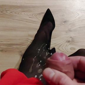 Compilation of cumshots in pantyhose and high heels 3