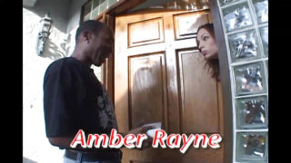 跨种族口交、射精、性交、舔屁股 &#8211; Amber Rayne 被黑人巨根从肛门到嘴巴轮番口交