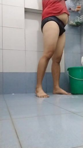 Full Video Nahuli c Daddy nagjajakol sa loob ng cr
