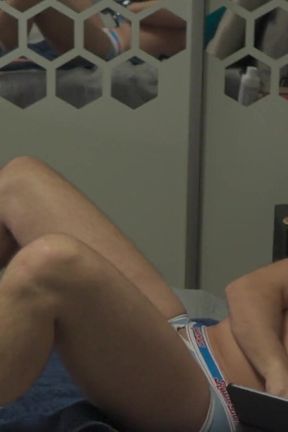Huge Hands Free Cumshot From Fuck Machine