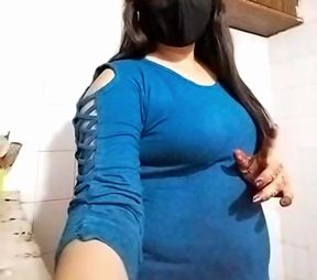 Lisa Bhabi and Pussy Pampping