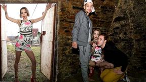 ”Guess who’s bi?”