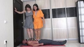 Bella & Gina - double sandals trampling Full HD