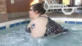 SSBBW Hot Tub Swim