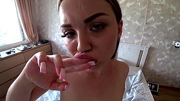 Naughty chick eats cum from her pussy after fuck