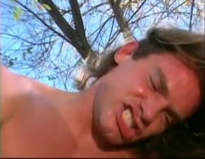 Long-haired dude fuck bitch outdoor in park and com all over her sunglasses.