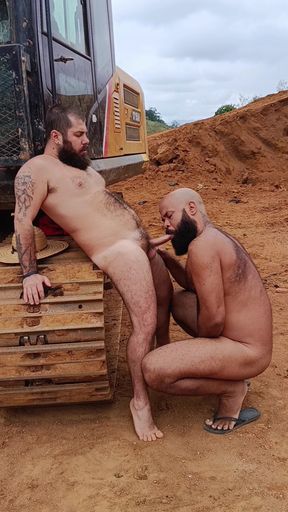 Bearded Uncle Being Fucked by Zé Agroboy in Passio in the Countryside