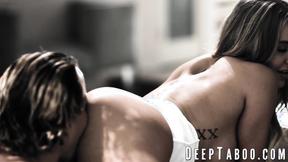 ”Classy babe Ella Reese is facialized after hardcore spitroast”