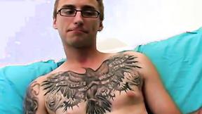 ”Amateur ass buddy plays around with his heavy cock solo”